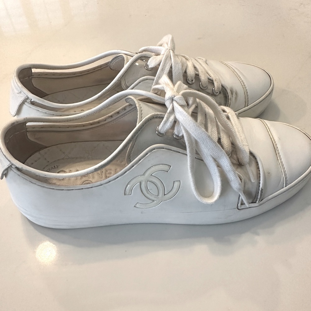Chanel 2017 White Leather Transparent Sneakers size 38.5